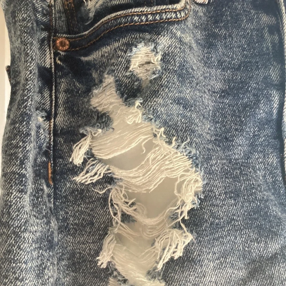 American Eagle Dark Wash stretch mom shorts, distressed - Picture 2 of 5